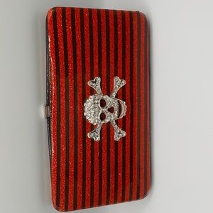 New Skull & Crossbones clutch/wallet🔥🔥